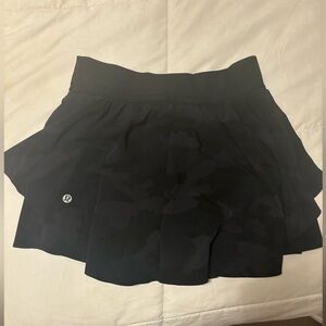 LULU COURT RIVAL HIGH RISE SKIRT🖤